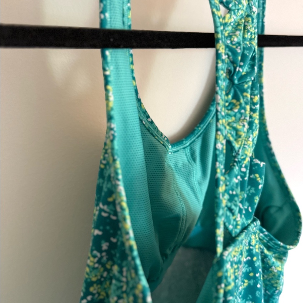 Athleta Workout Top - Picture 4 of 4